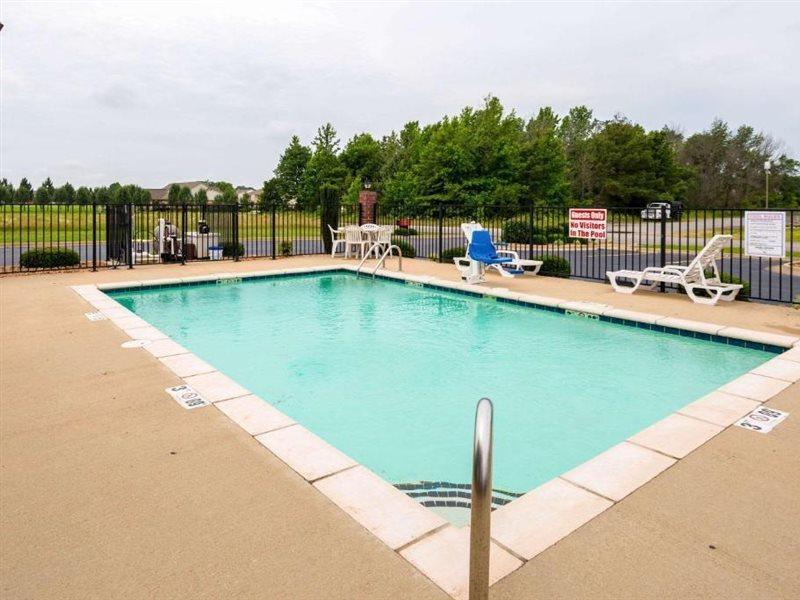 Econo Lodge Inn & Suites Searcy Exterior photo