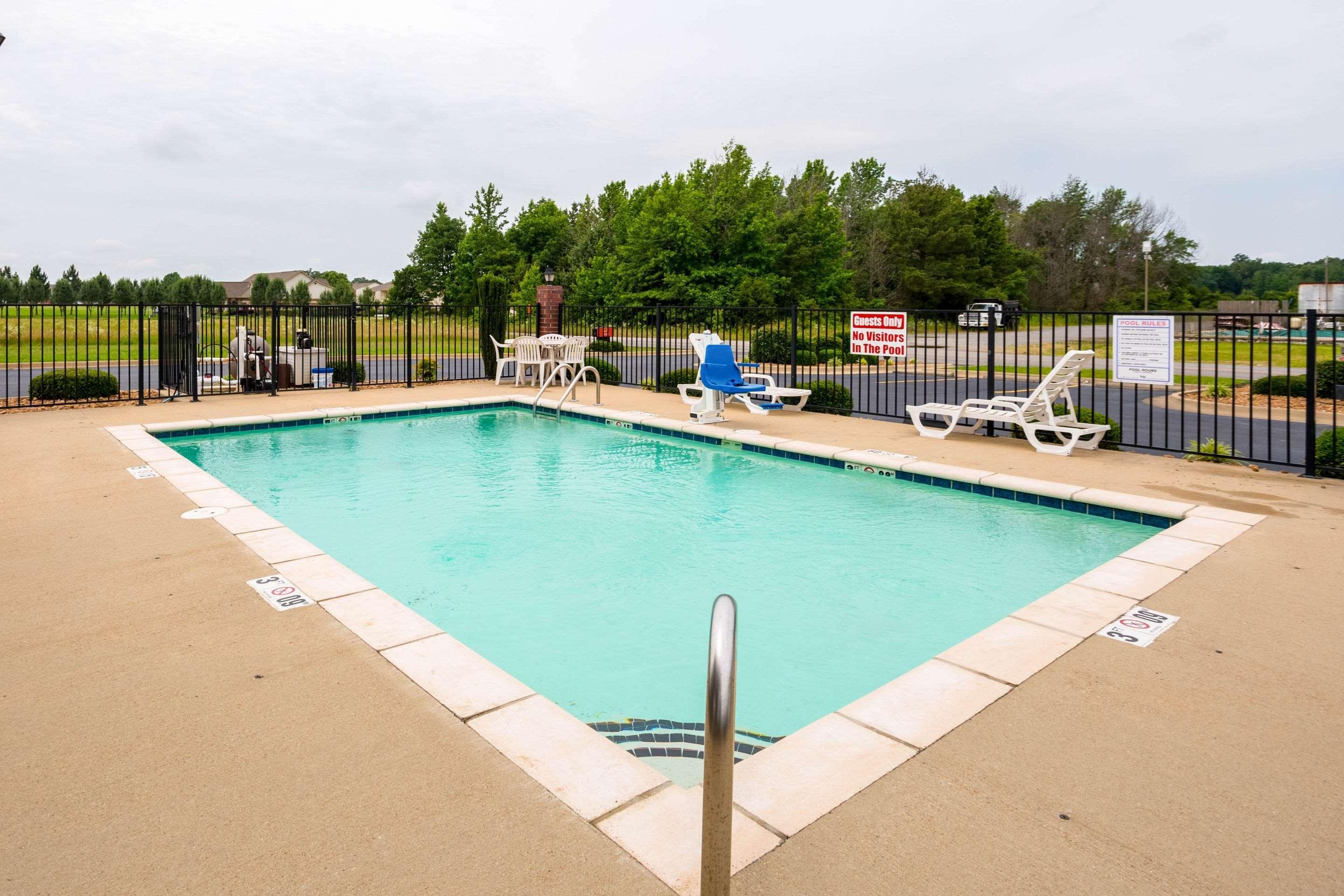 Econo Lodge Inn & Suites Searcy Exterior photo